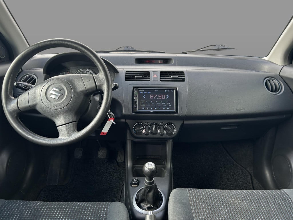 Suzuki Swift 1.3 gls nette staat|nieuwe versnellingsbak en koppeling!