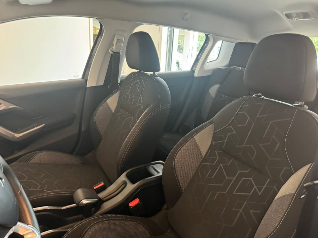 Peugeot 2008 1.2 puretech active