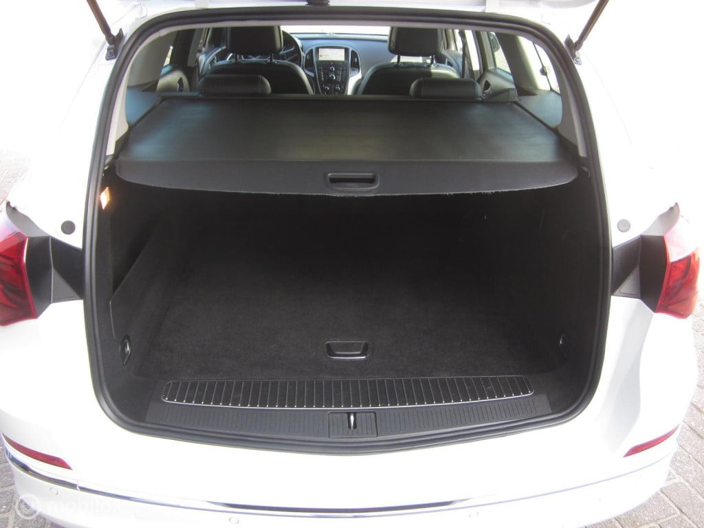 Opel Astra sports tourer 1.6 station edition/airco/cruise/lm velgen