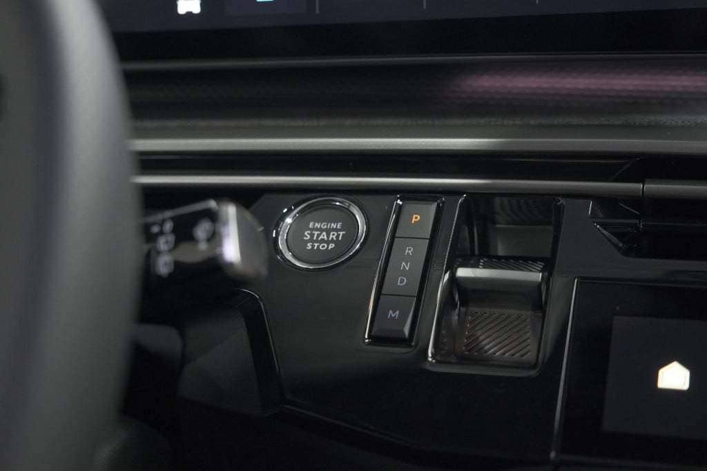 Peugeot 5008 1.2 hybrid 145 gt | panoramadak | camera | elektrische achterk