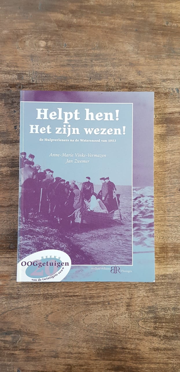 Hulpverleners bij de watersnoodramp - Jan Zwemer