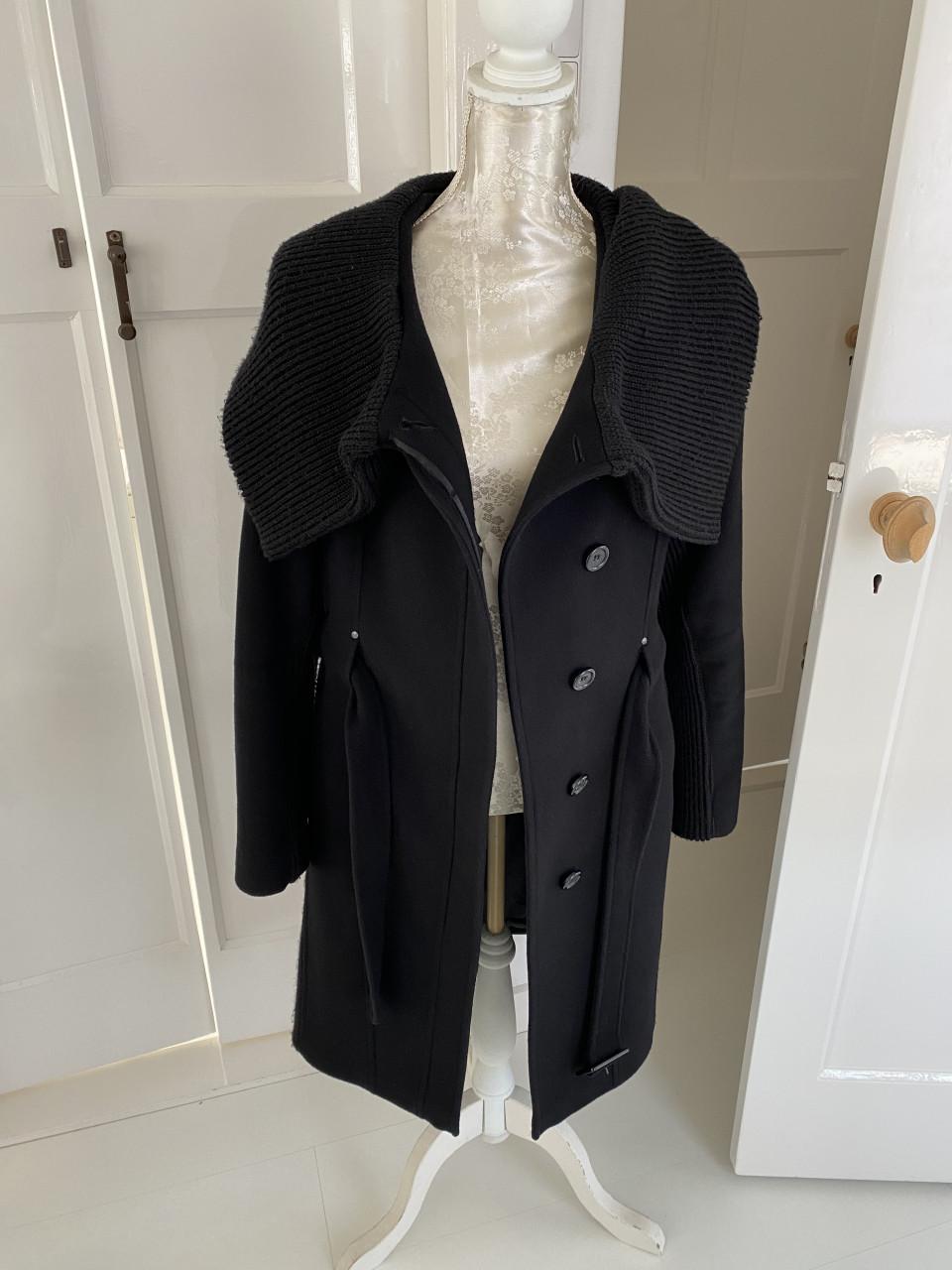 Mantel Maura Claudia Sträter zwart Mt 42