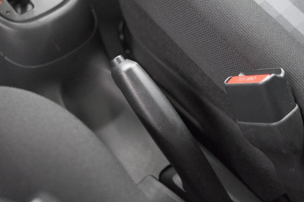 Peugeot 108 1.0 e-vti allure | automaat | camera | airco | apple carplay