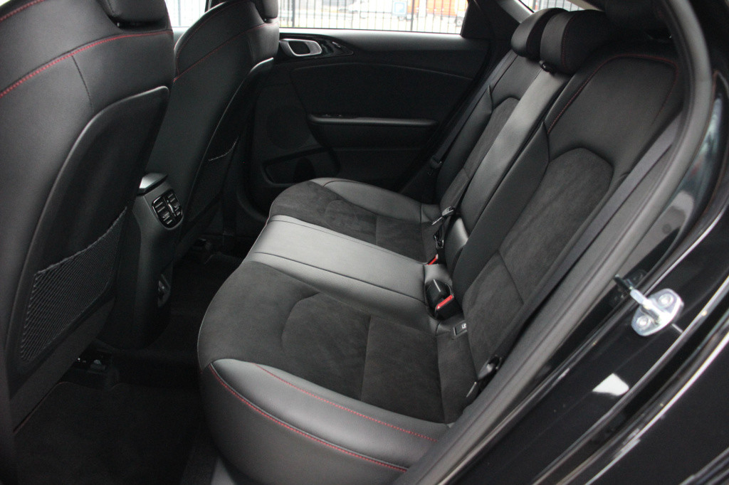 Kia Proceed 1.6 t-gdi gt | direct leverbaar | 204pk | panoramadak | jbl | m