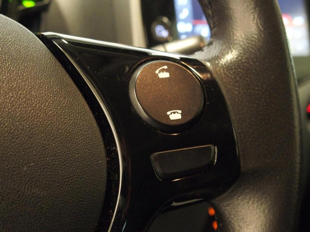 Toyota Aygo 1.0 vvt-i x-joy nl auto, carplay, klimaatcontrole,