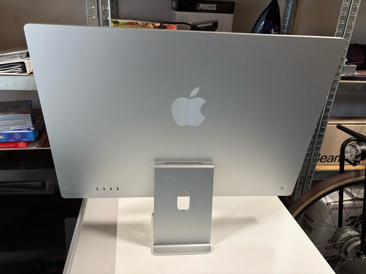 Apple iMac 24 inch (2021) CTO 8GB 256GB SSD M1 8core GPU Touch ID Numpad