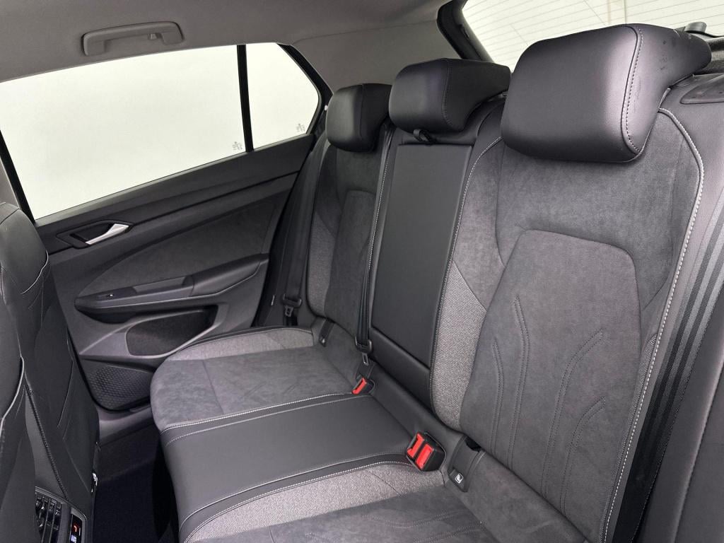 Volkswagen Golf style edition plug in hybride 204 pk