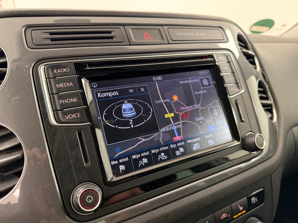 Volkswagen Tiguan 1.4 tsi sport&style | navi | stoelverwarming | clima stoe