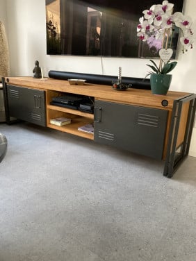 Nieuw: TV-kast