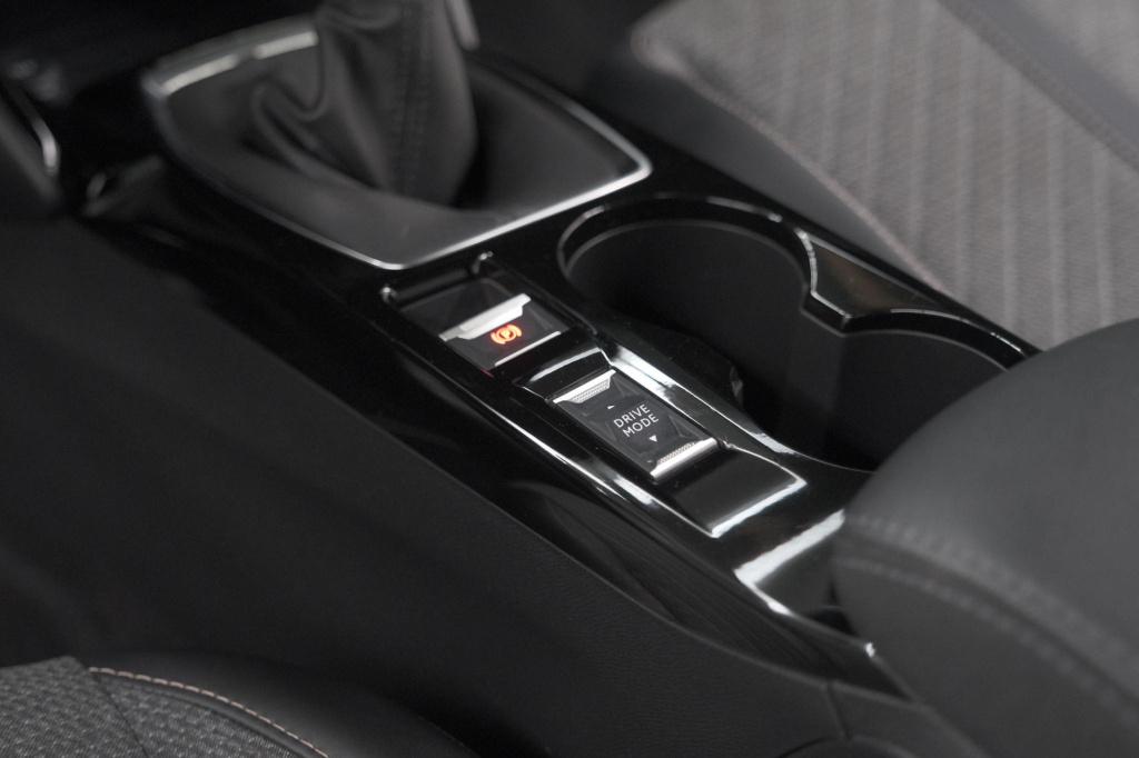Peugeot 2008 puretech 100 allure | apple carplay | parkeersensoren | climat