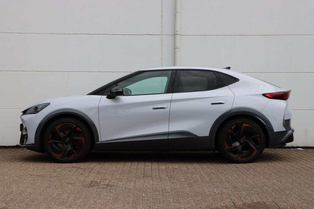 Cupra Tavascan vz adrenaline 82 kwh 340pk | soh 98,9% |
