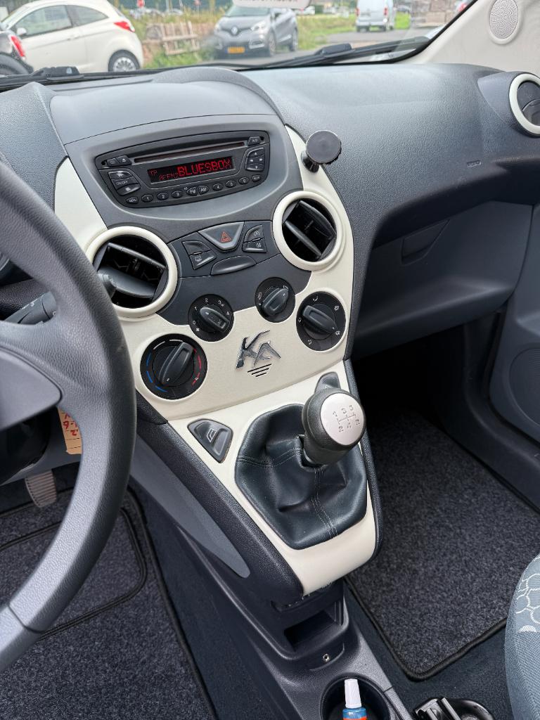 Ford KA 1.2 cool & sound start/stop - airco - nieuwe distr