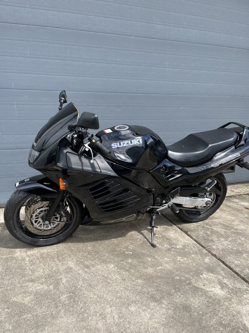 Suzuki rf 900r