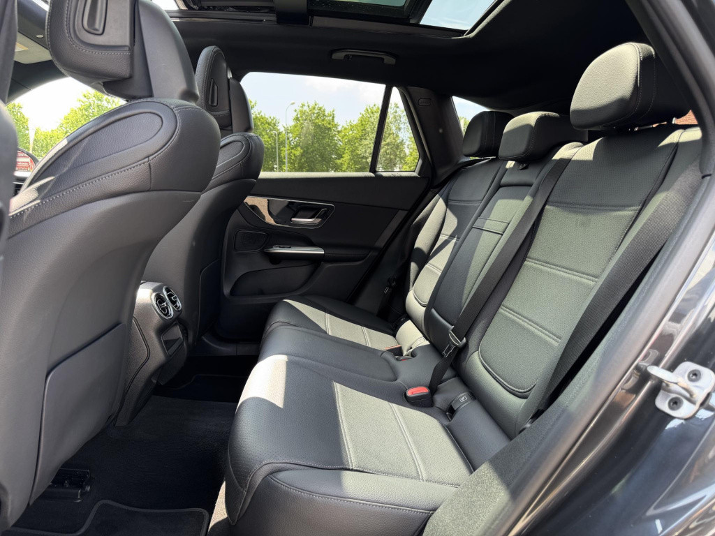 Mercedes-Benz Glc 300e 4matic luxury line nl-auto np. €83.000! | panoramada