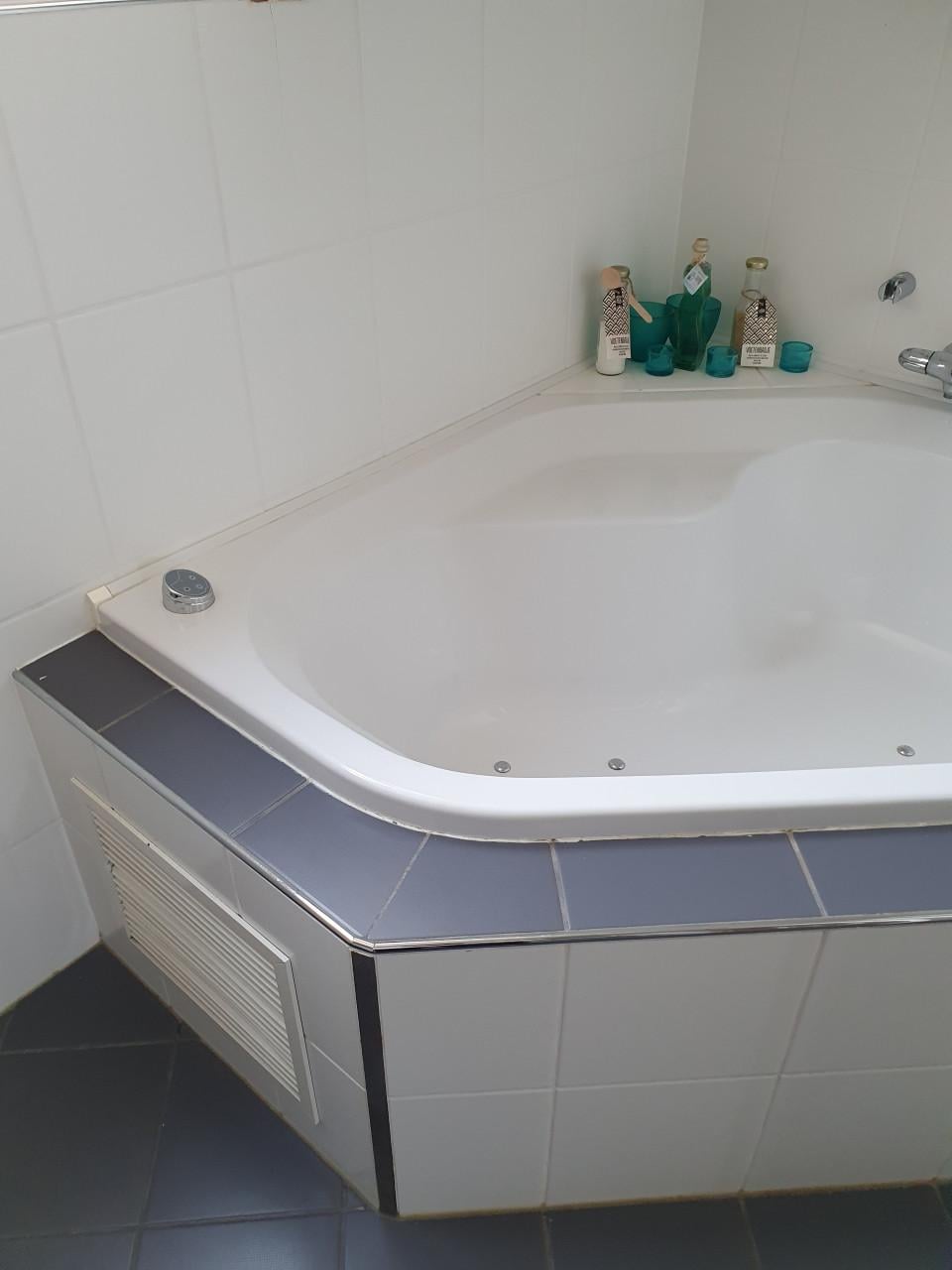 Bubbelbad Wilux (hoek)