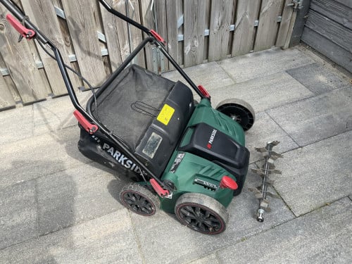 Verticuteer en belucht machine