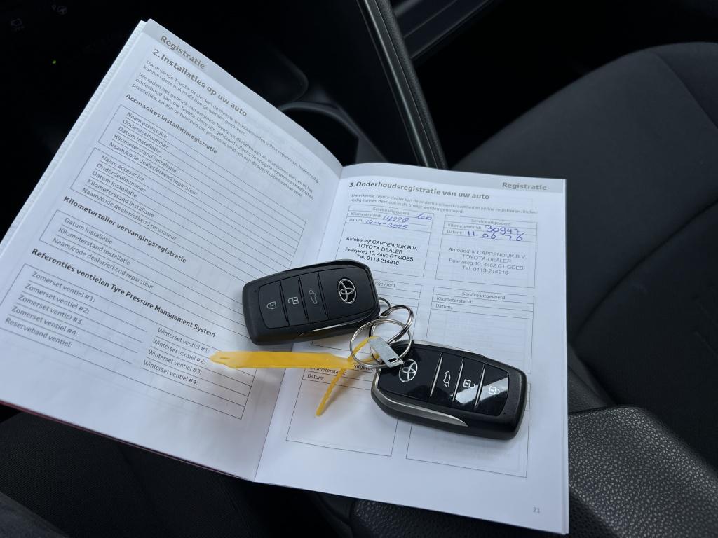 Toyota C-hr 1.8 hybr 140 first edition | nl auto | dealer onderhouden |