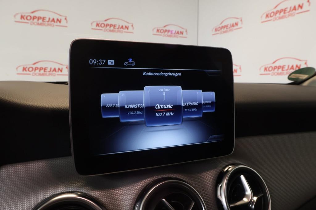 Mercedes-Benz Gla-klasse 250 premium plus, panodak, trekhaak, carplay, stoe