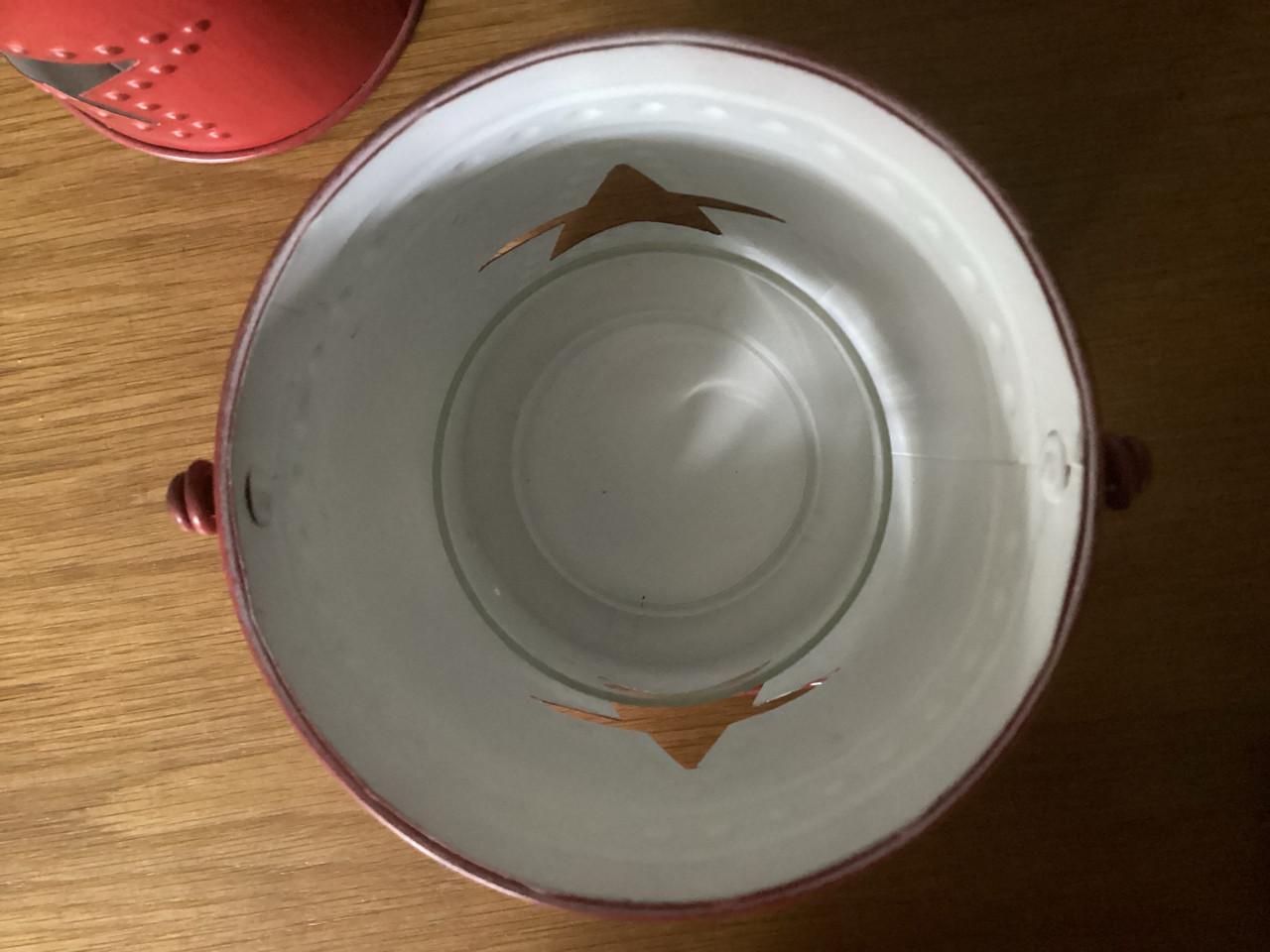 Windlichten Riverdale, rood metaal.