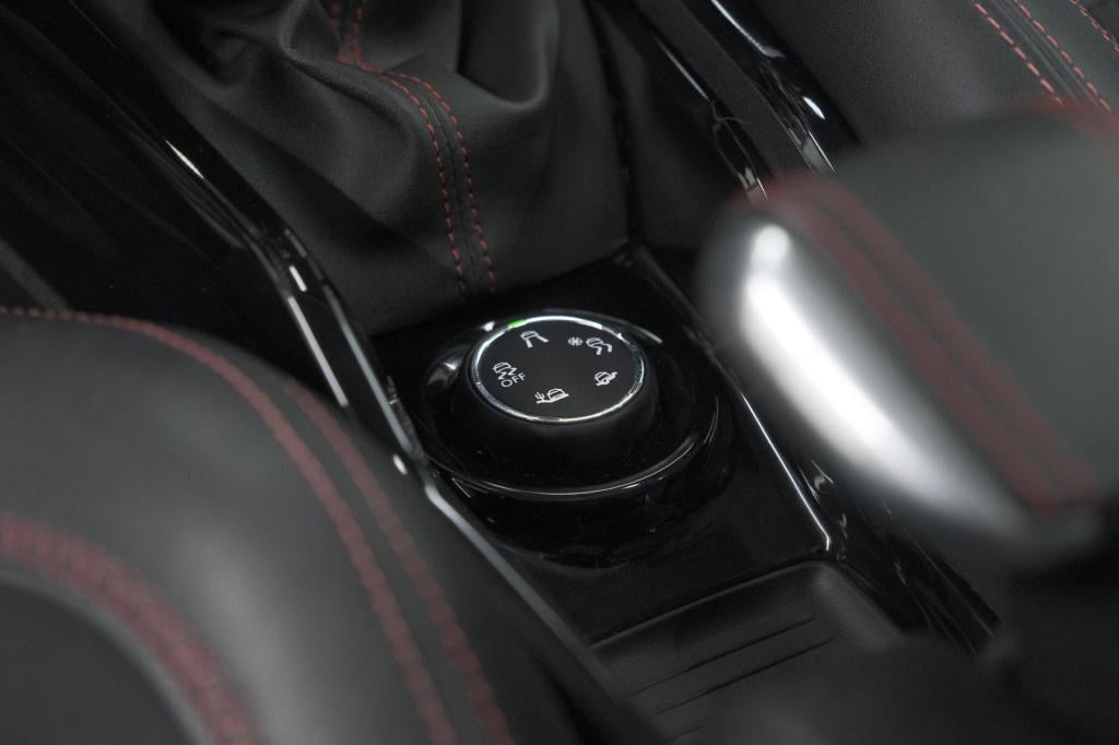 Peugeot 2008 puretech 130 gt-line | allseason banden | panoramadak | apple 