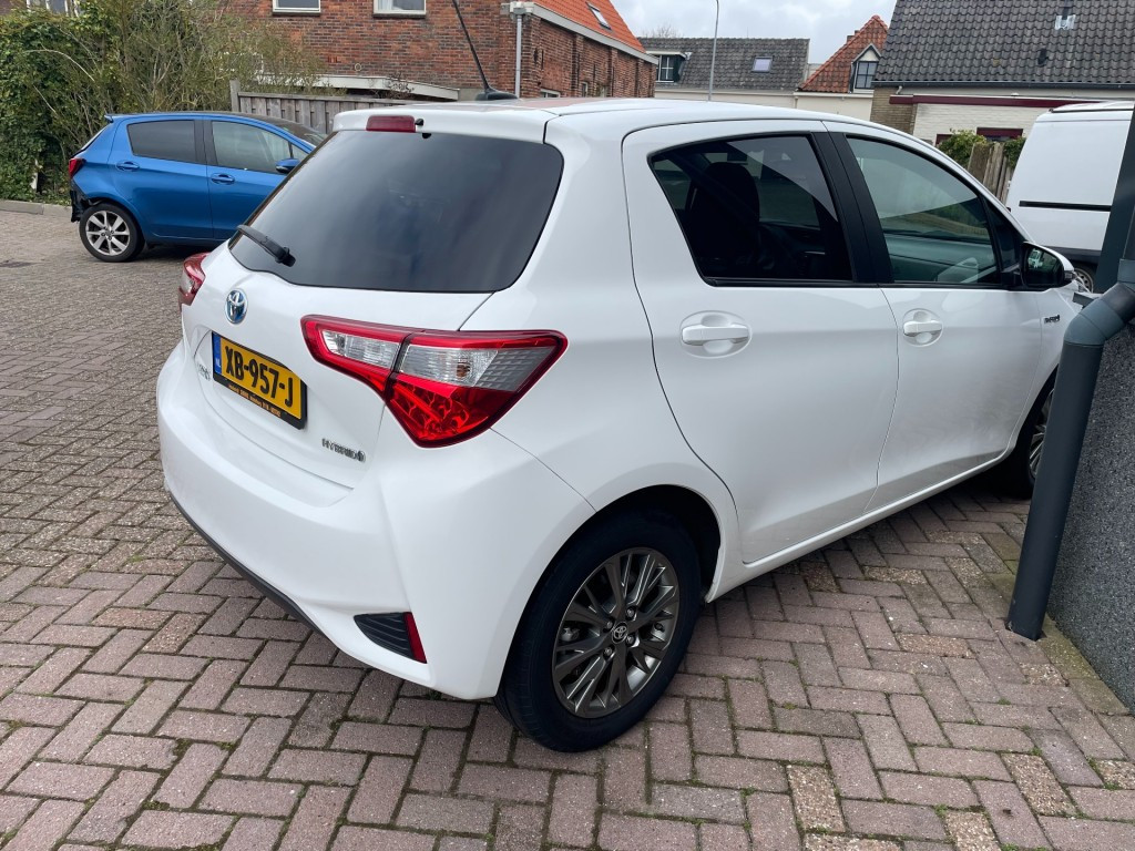 Toyota Yaris 1.5 hybrid dynamic