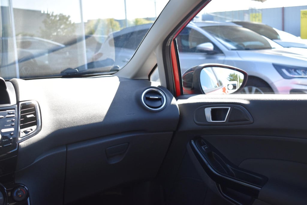 Ford Fiesta 1.0 ecoboost red edition | 140 pk| voorzien van nieuwe distribu