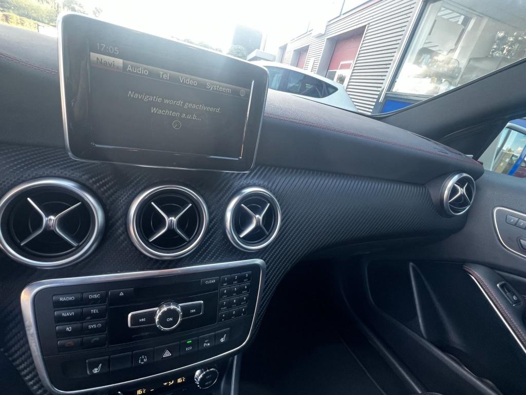 Mercedes-Benz A-Klasse 250 amg prestige, leer, panodak, trekhaak enz...