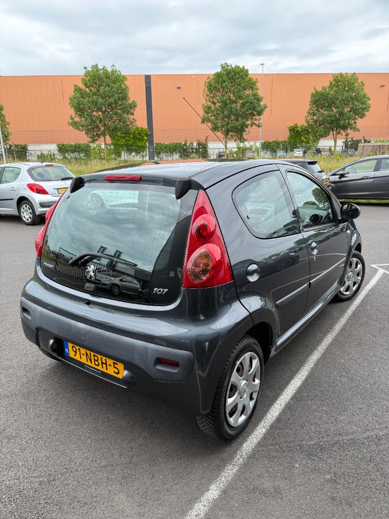 Peugeot 107 1.0-12v xs - 5drs - airco