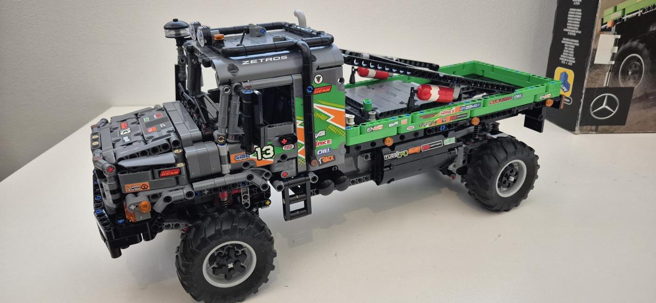 Lego technic 42129 Mercedes zetros trail truck