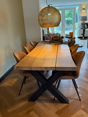Eiken boomstam eettafel 6 persoons