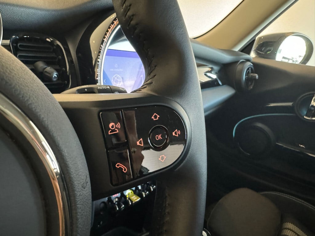 Mini Electric mini essential 33 kwh