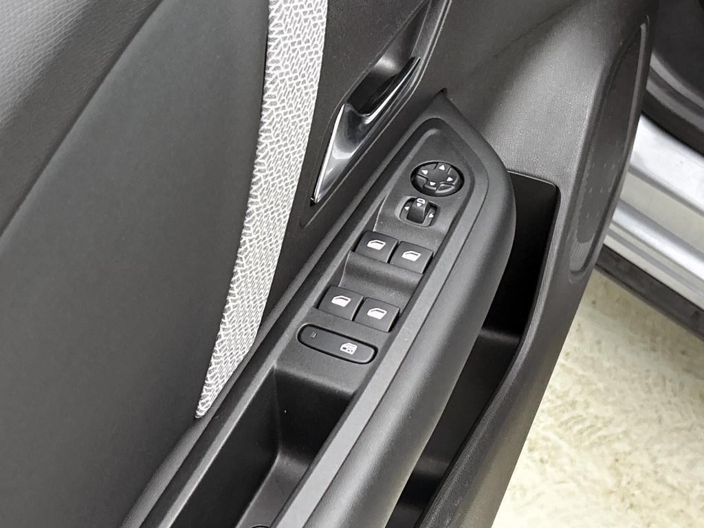 Citroen C4 130 pk shine | rijklaar | head-up display | 360 camera | stoelve