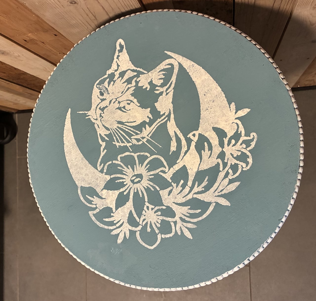 Uniek Bijzet / plantentafeltje