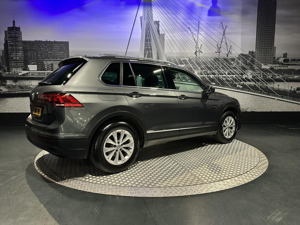 Volkswagen Tiguan 1.5 tsi act comfortline business *led*appconnect*camera*t