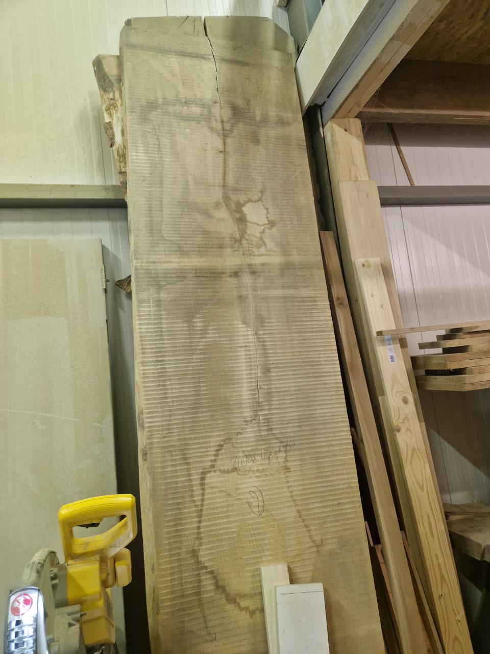 Gedroogd meubel hout