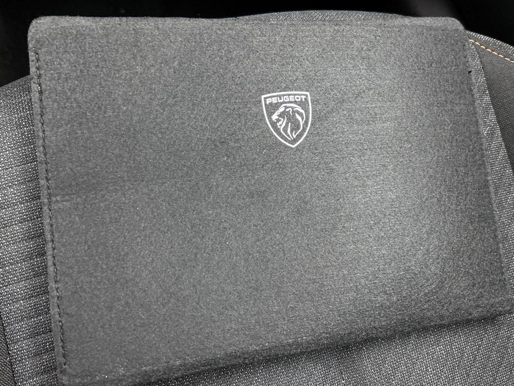 Peugeot 208 100 pk style | rijklaar | parkeersensoren | navigatie | led kop