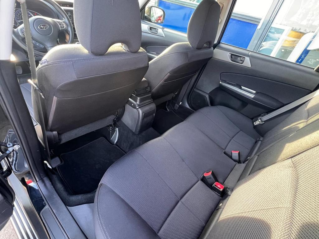 Subaru Forester 2.0 xs 40 year edition, panodak, trekhaak enz...