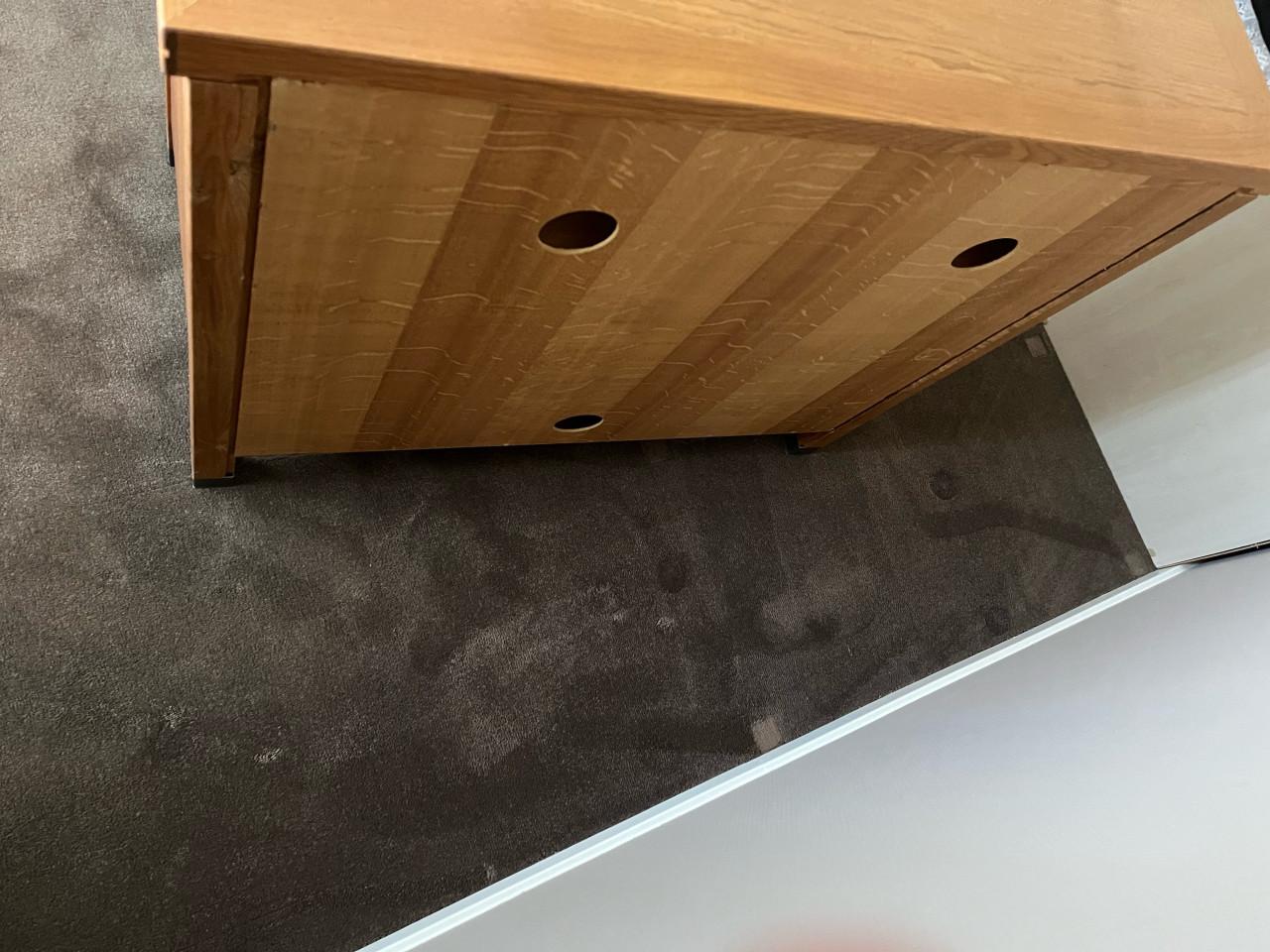 TV-kast in blank eiken