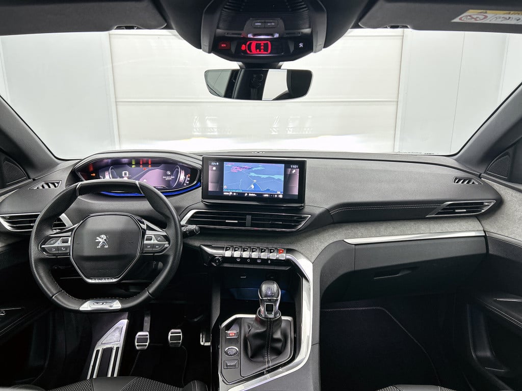 Peugeot 3008 130 pk gt black pack | rijklaar | panorama schuif / kanteldak 