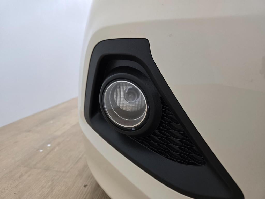 Hyundai I 10 occasion 1.0i i-motion | creme | tweedehands hyundai i10 | air