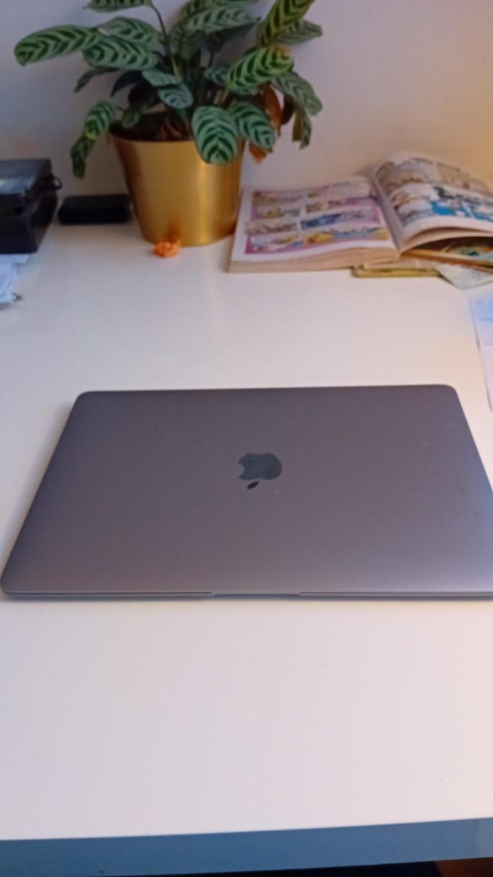Macbook Air 13" - 8GB Ram - SSD 256GB - 2020