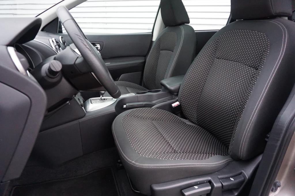 Nissan Qashqai 2.0 acenta automaat - airco / cruise / pano / parkeersens. /