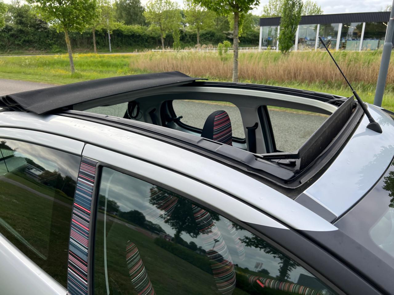 Bijna nieuwe Citroen C1 met open dak uit 2015