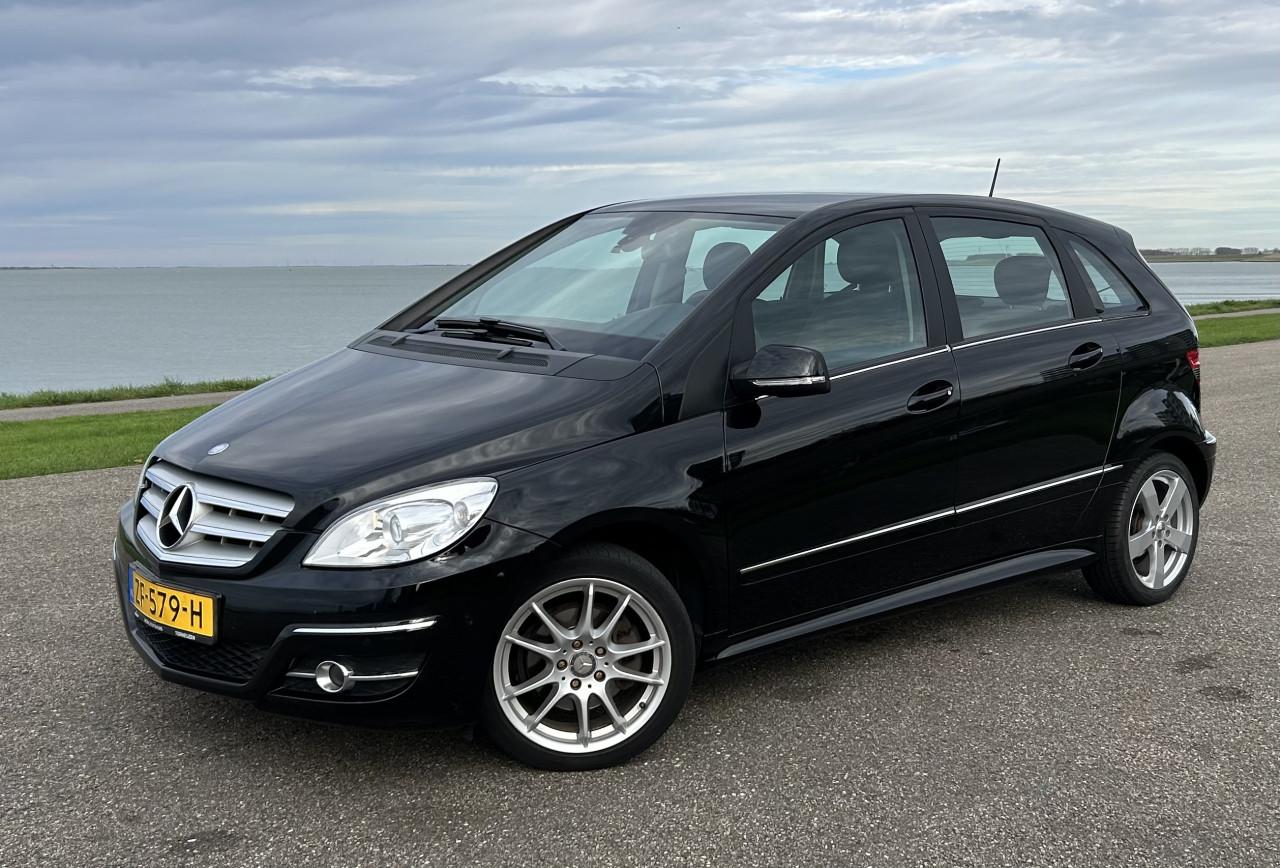 Mercedes B200