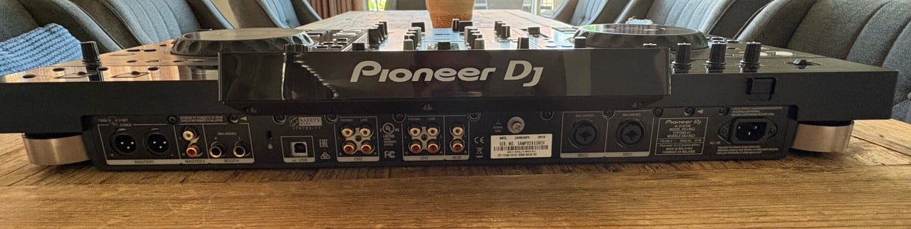 Pioneer XDJ-RX2 Dj Set+ Pioneer S-DJ60X actieve speakers+ Odyusa flightcase
