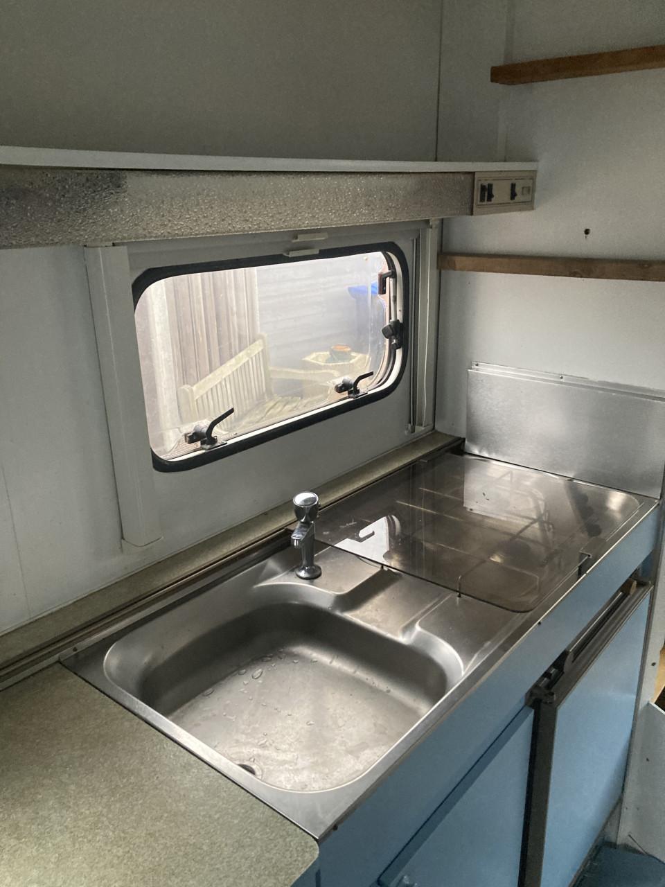 Beyerland uit 1990  NL kenteken  | Zwarte Cross | Keet |