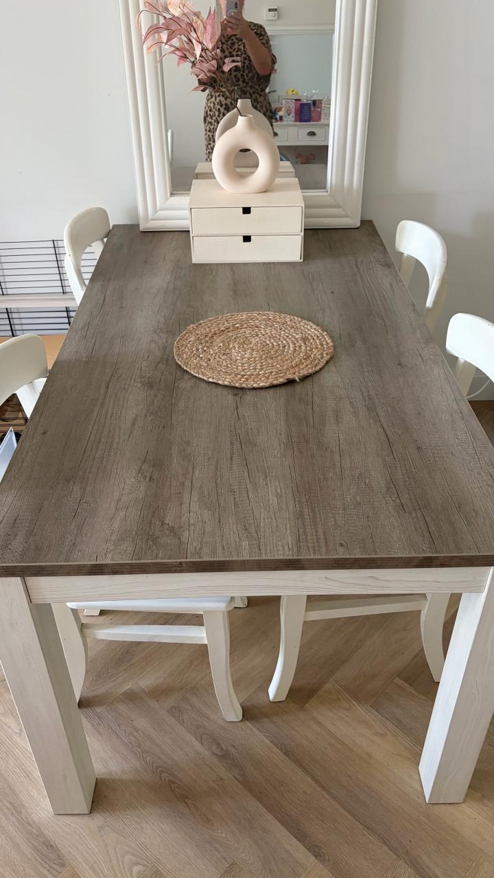 Mooie eettafel wit/greywash
