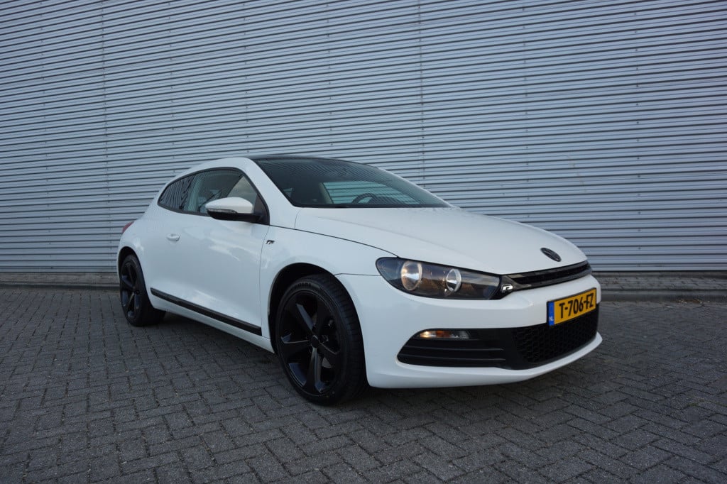 Volkswagen Scirocco 1.4 tsi airco / navi / cruise / elektr. ramen / sportui