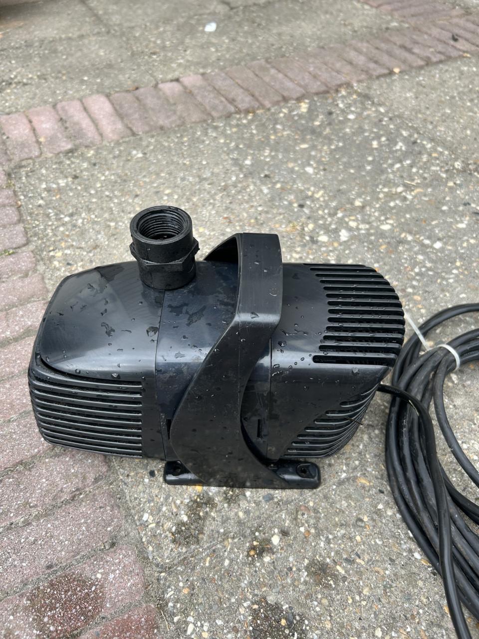 Te koop Messner 10000 mpf sterke en zuinige Vijverpomp en 10000 lpu