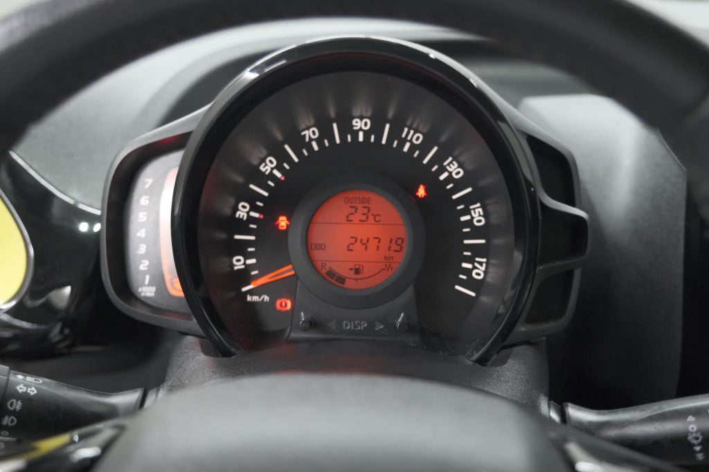 Peugeot 108 1.0 e-vti collection top! | elektrisch vouwdak | apple carplay 